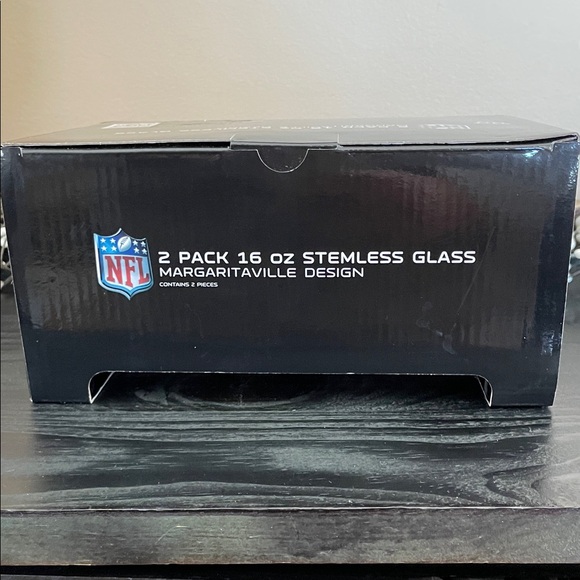 NIB 2 Pack NFL Cincinnati Bengals Margaritaville Design Stemless Wine Glasses - Picture 2 of 3